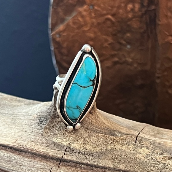 Vintage Native American Sterling Silver Turquoise Ring - Picture 6 of 11